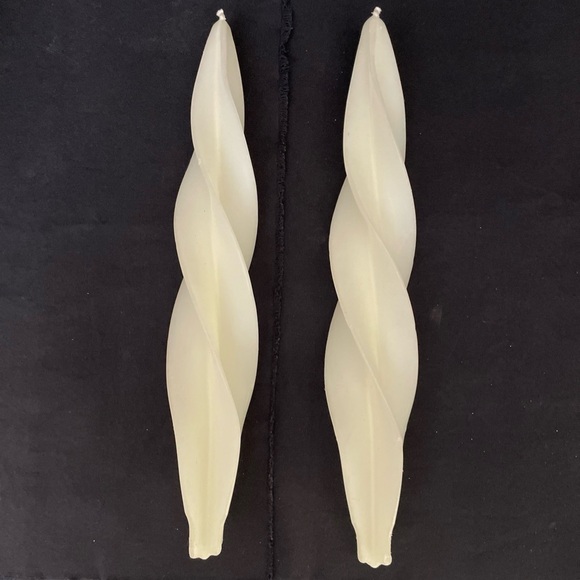Spiral Taper Dinner Candles 12" Ivory Set of 2 Twisted Swirl New Open Box - Picture 2 of 4
